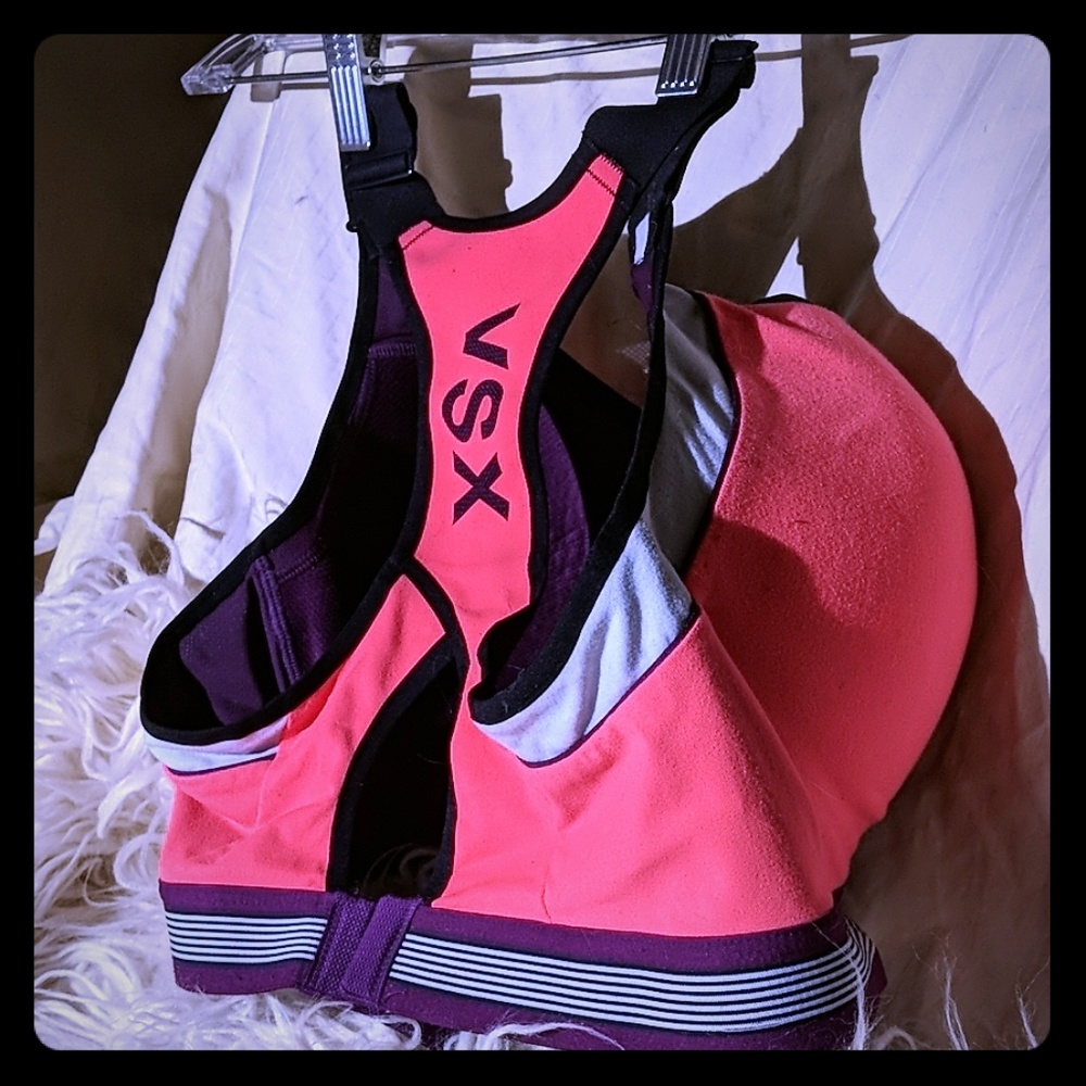 Victoria Secret underwire padded sportbra 36DDD